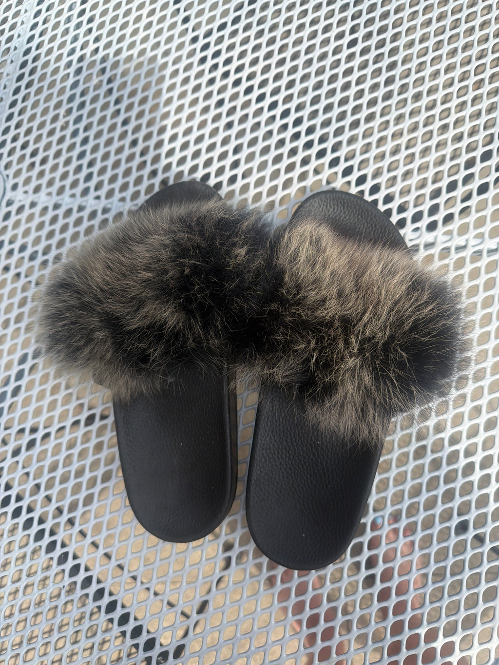 Pre-owned Fuzzy Slider Sandals