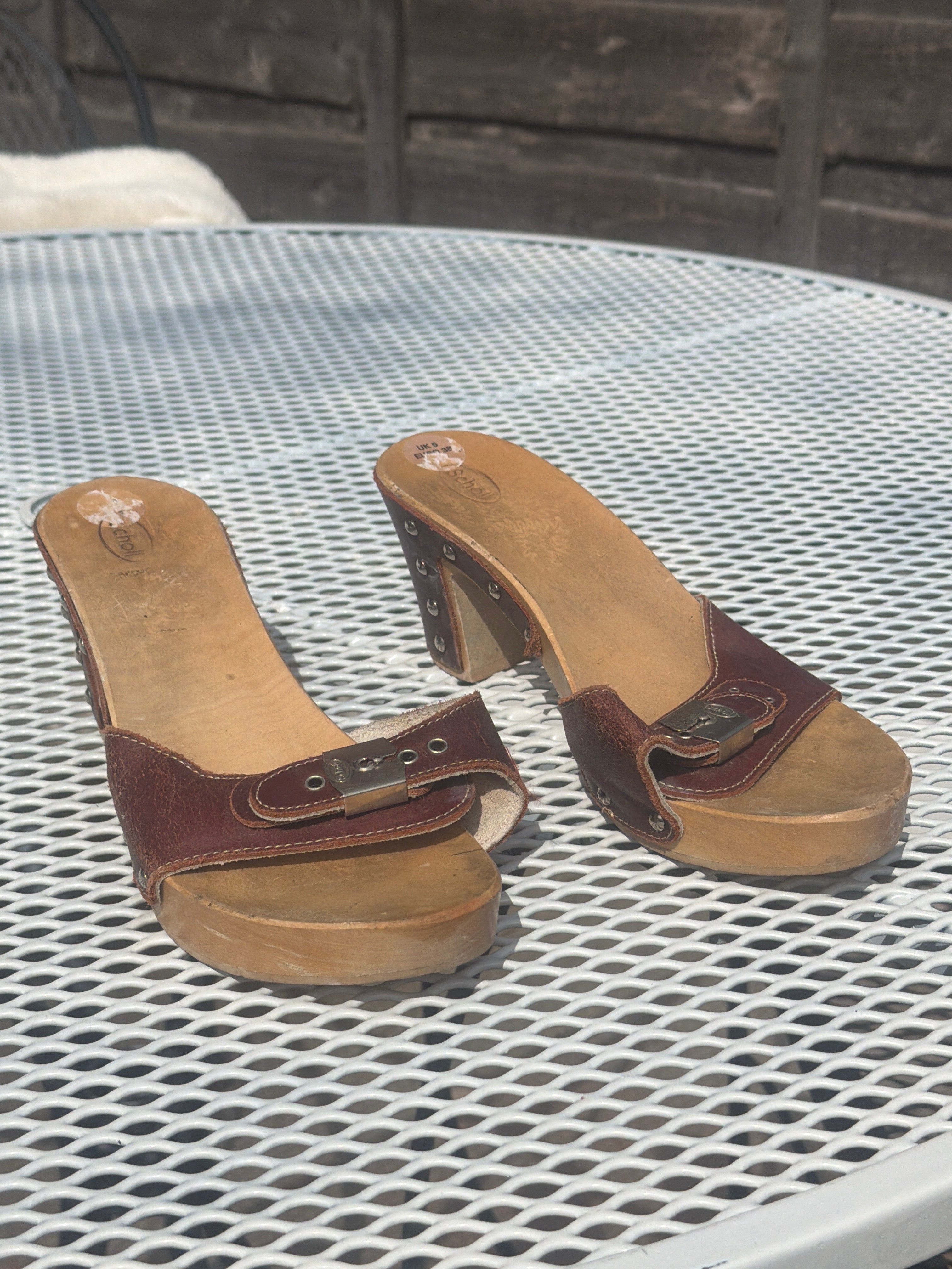 Pre-owned Dr. Scholl's Heeled Wooden Leather Clogs