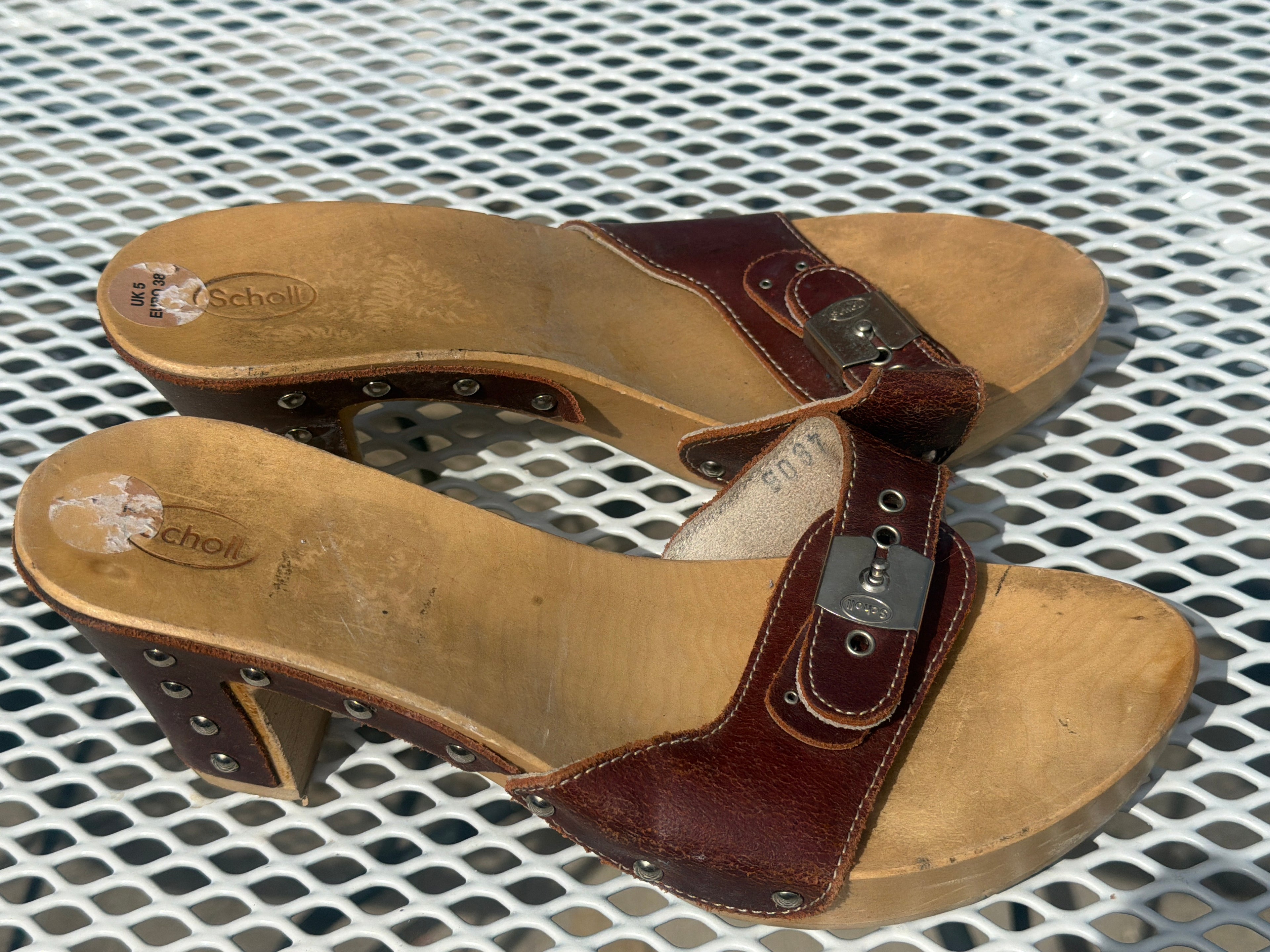 Pre-owned Dr. Scholl's Heeled Wooden Leather Clogs