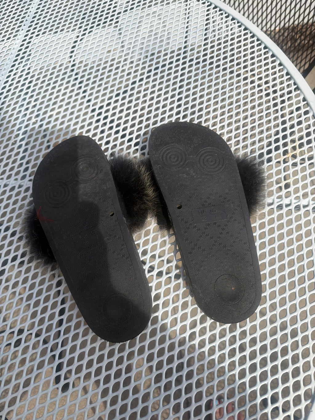 Pre-owned Fuzzy Slider Sandals